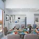 Bella Vista *